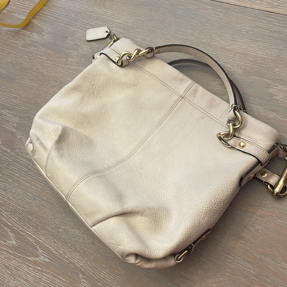 Coach ivory medium size bag - Picture 1 of 10
